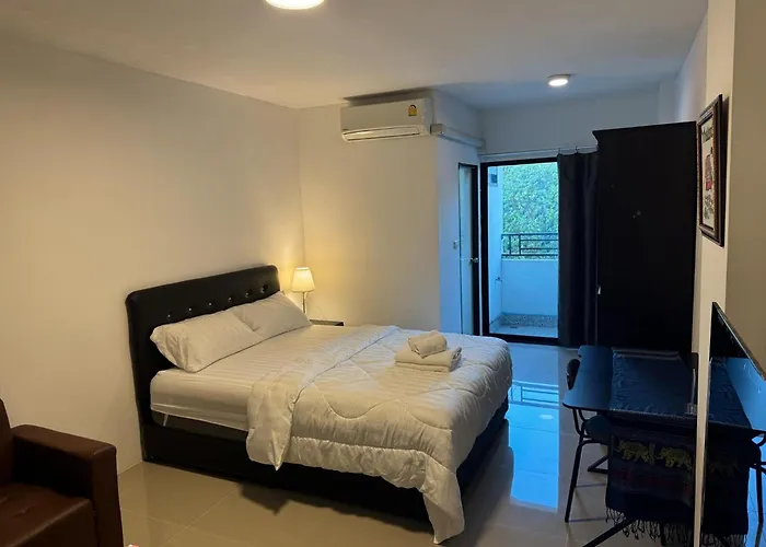ณัฐพิมลเพลส์ 3 Aparthotel 3*